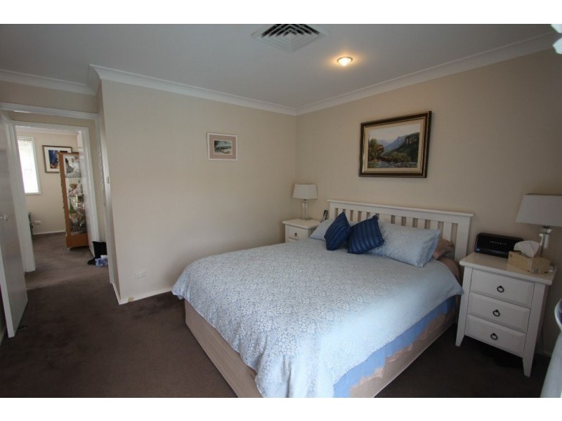 38 Bungarra Crescent, Chipping Norton NSW 2170