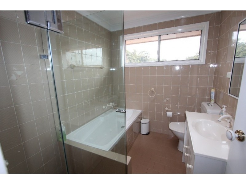 38 Bungarra Crescent, Chipping Norton NSW 2170