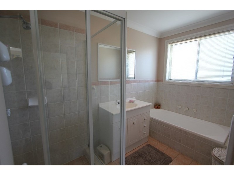 36B Whitsunday Circuit, Green Valley NSW 2168