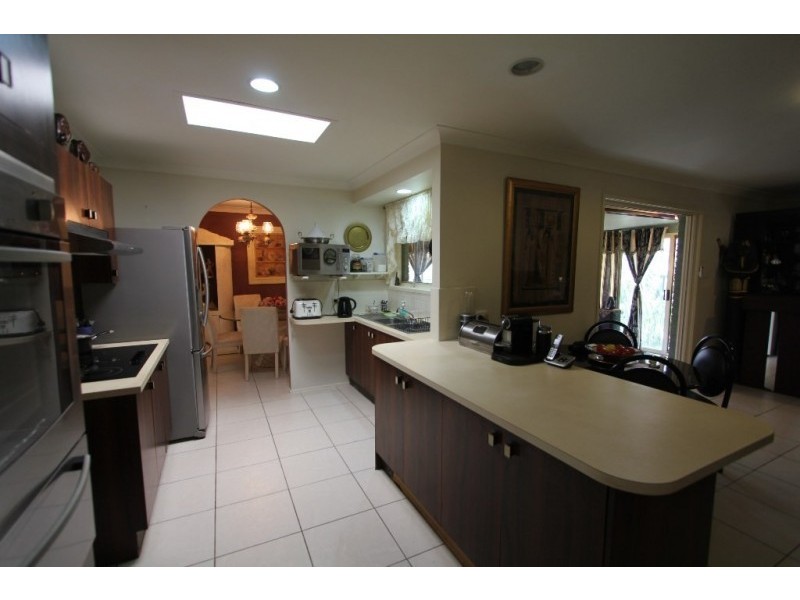 36 Nottingham Crescent, Chipping Norton NSW 2170