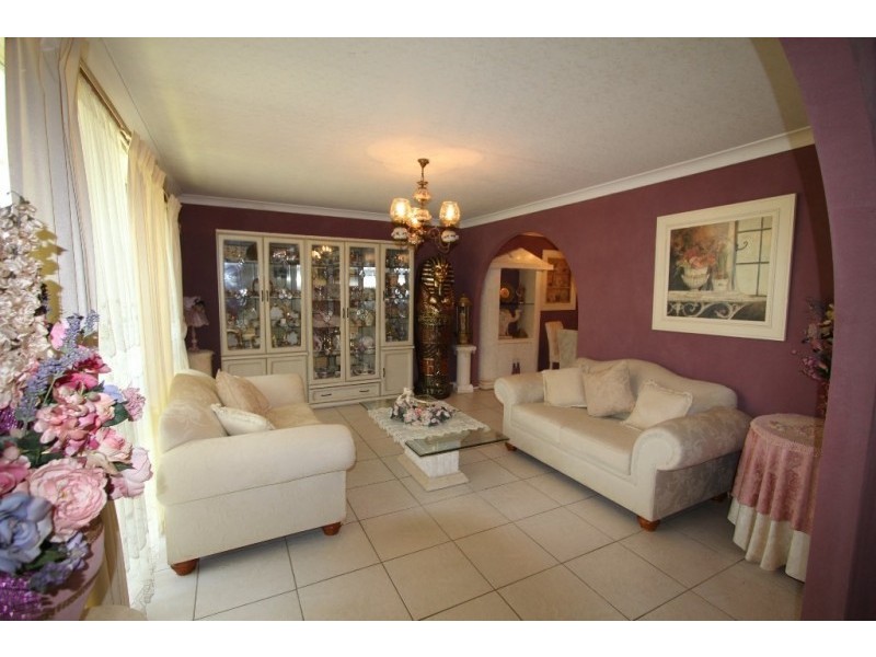 36 Nottingham Crescent, Chipping Norton NSW 2170