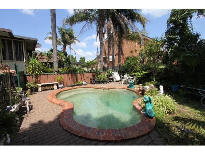 36 Nottingham Crescent, Chipping Norton NSW 2170