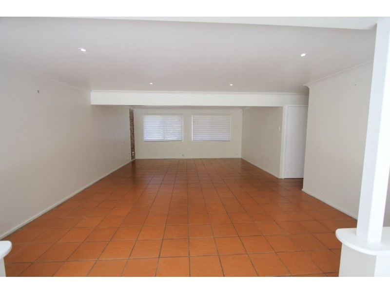 48 Nottingham Crescent, Chipping Norton NSW 2170