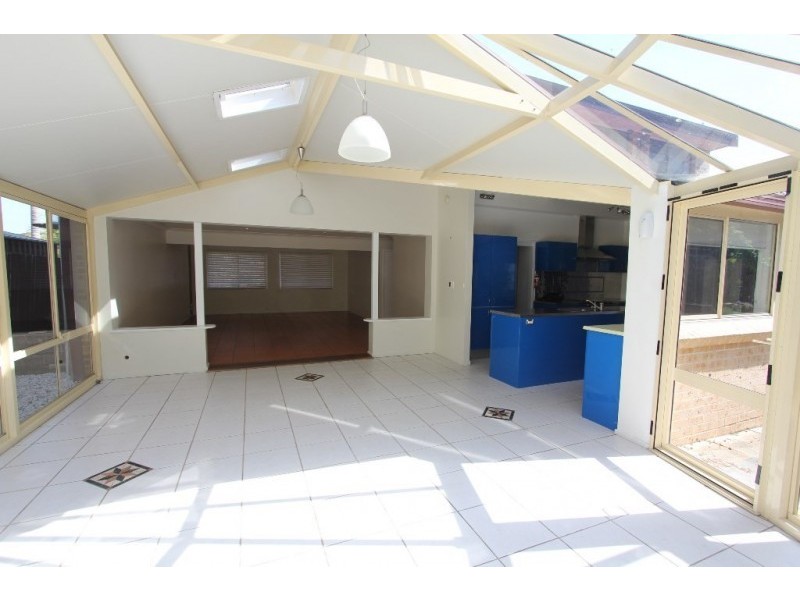 48 Nottingham Crescent, Chipping Norton NSW 2170