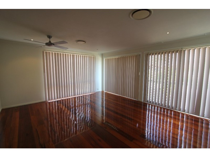 48 Nottingham Crescent, Chipping Norton NSW 2170