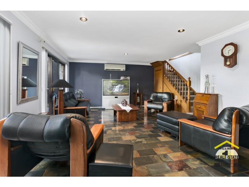 59 Charlton Avenue, Chipping Norton NSW 2170