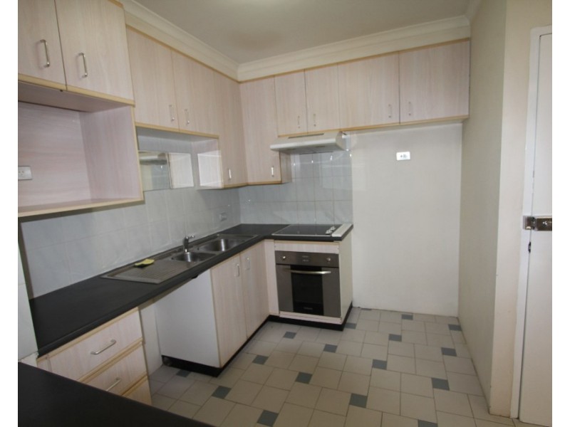 17/4 Riverpark Drive, Liverpool NSW 2170