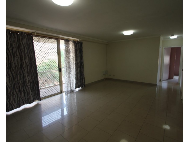 17/4 Riverpark Drive, Liverpool NSW 2170