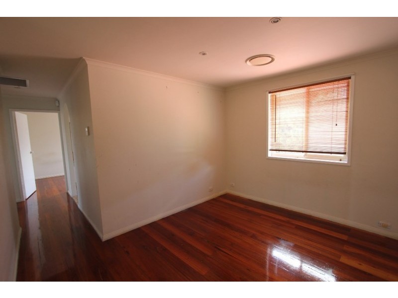 48 Nottingham Crescent, Chipping Norton NSW 2170