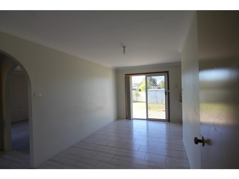 4 Mohawk Crescent, Greenfield Park NSW 2176