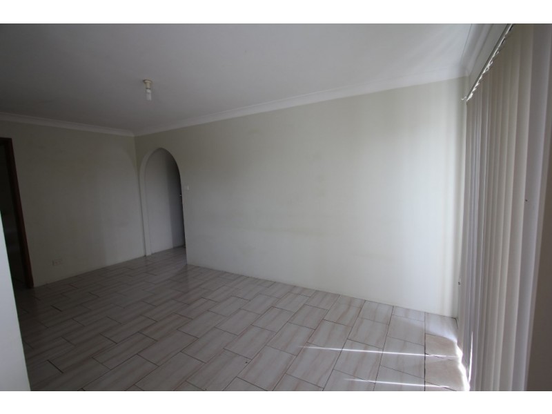 4 Mohawk Crescent, Greenfield Park NSW 2176