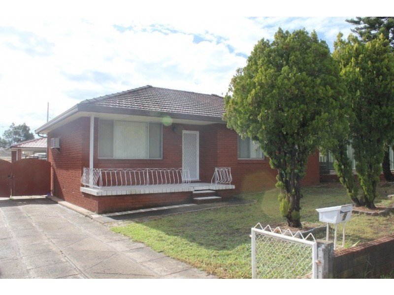 9 Taloma Avenue, Lurnea NSW 2170