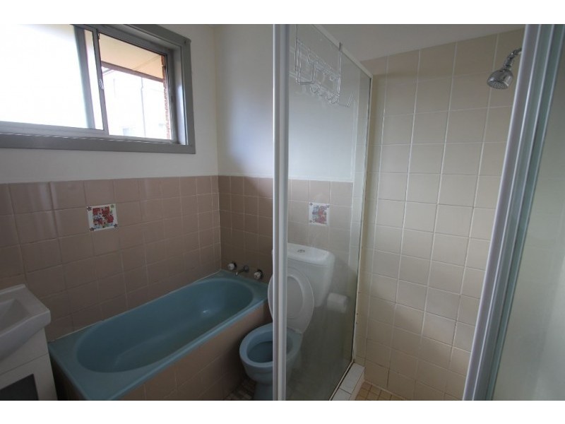 9 Taloma Avenue, Lurnea NSW 2170