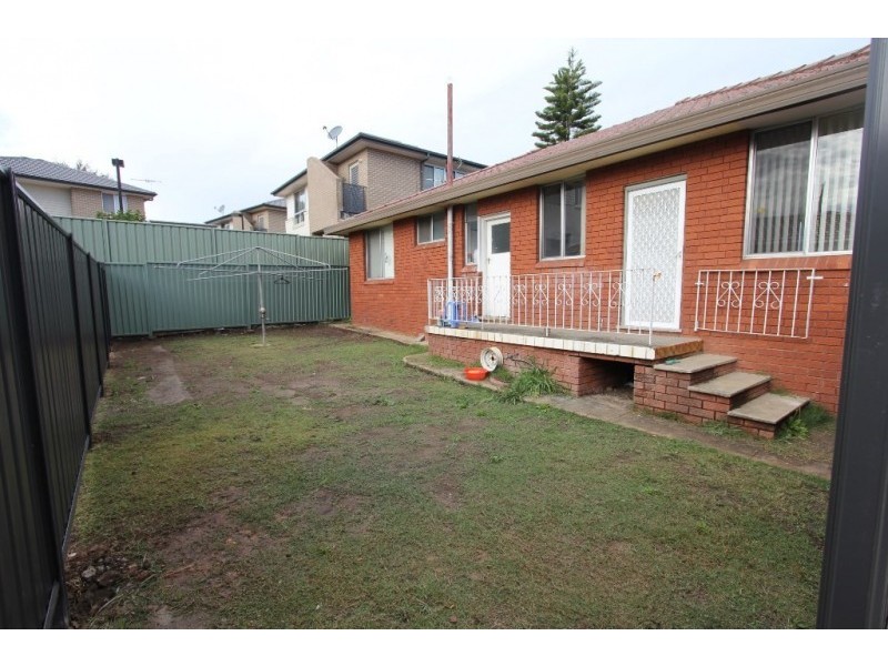 9 Taloma Avenue, Lurnea NSW 2170