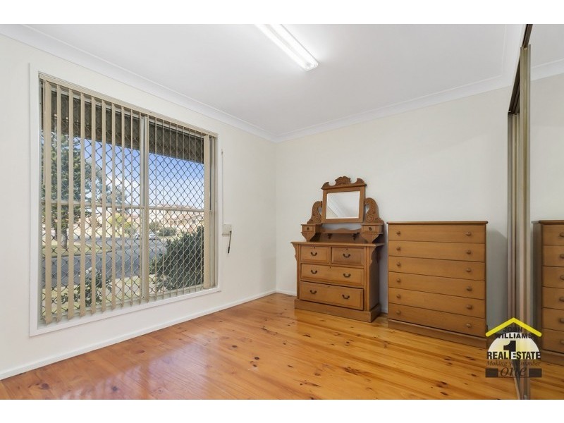 38 Wolverton Avenue, Chipping Norton NSW 2170