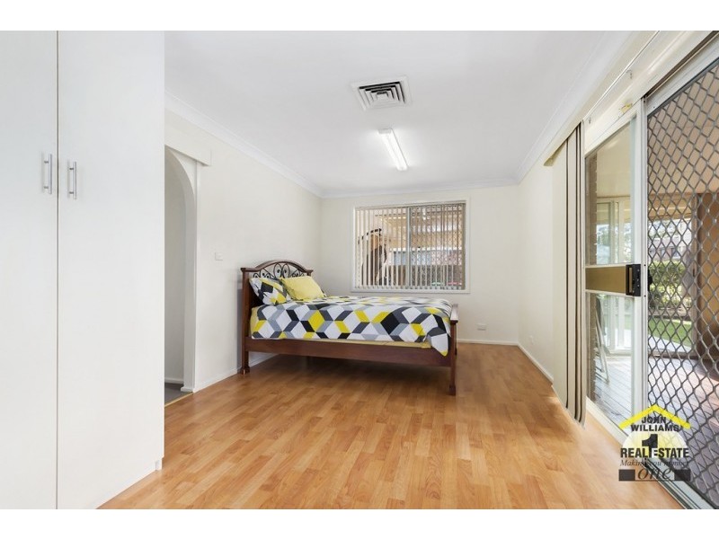 38 Wolverton Avenue, Chipping Norton NSW 2170
