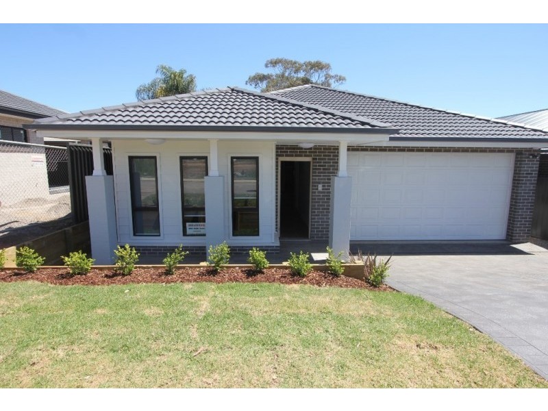10 Winn Grove, Camden NSW 2570