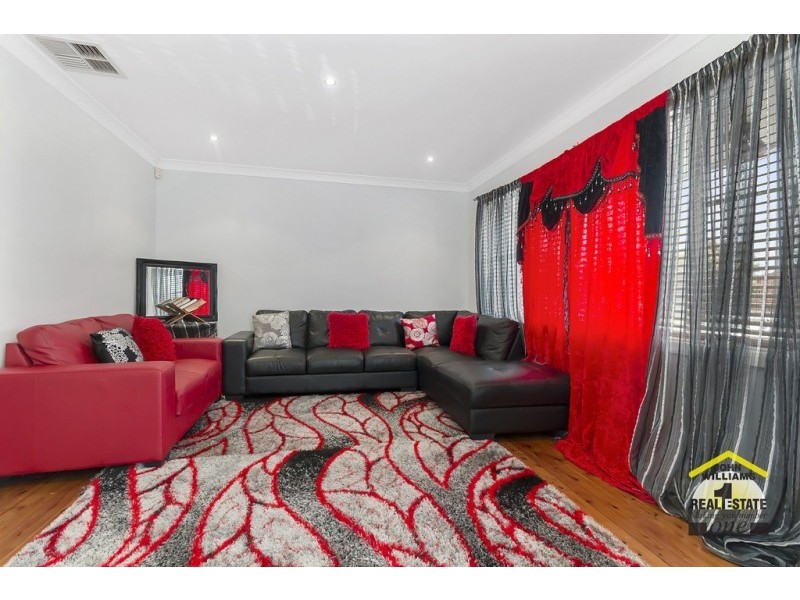 1 Bon Street, Chipping Norton NSW 2170