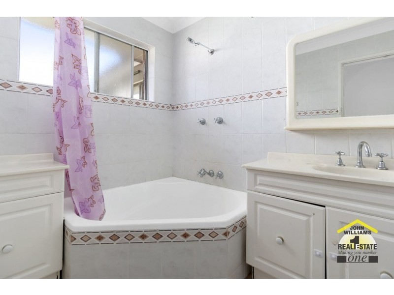 1 Bon Street, Chipping Norton NSW 2170