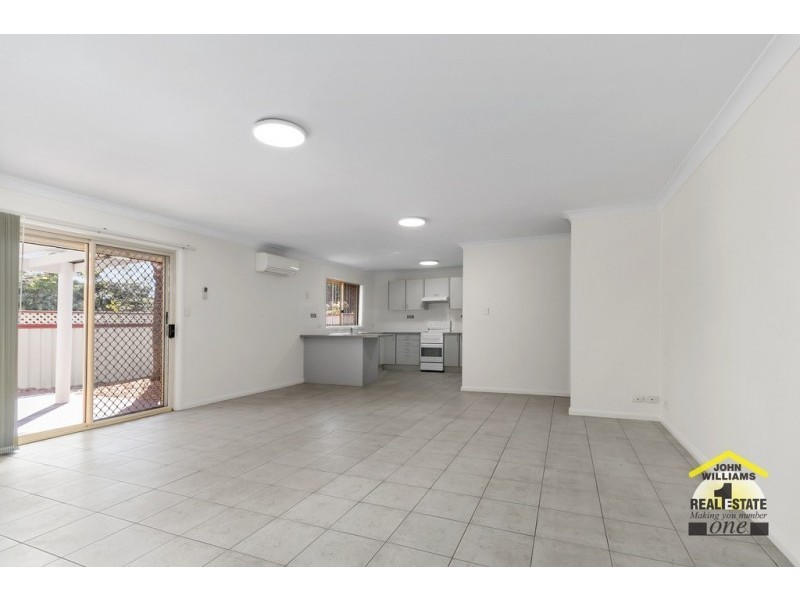 86 Derby Crescent, Chipping Norton NSW 2170