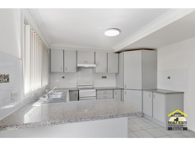 86 Derby Crescent, Chipping Norton NSW 2170