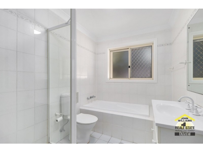 86 Derby Crescent, Chipping Norton NSW 2170