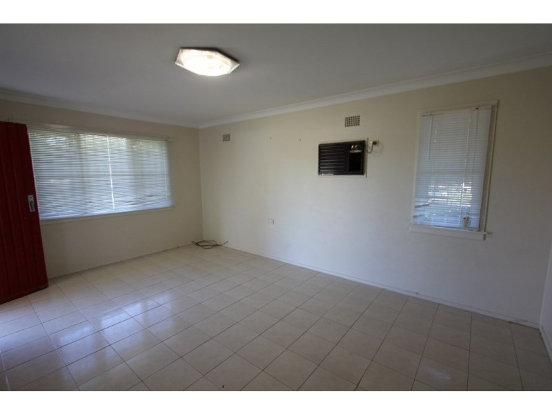 2 Glenwari Street, Sadleir NSW 2168