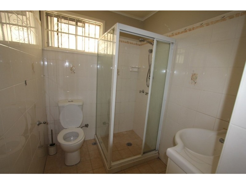 2 Glenwari Street, Sadleir NSW 2168