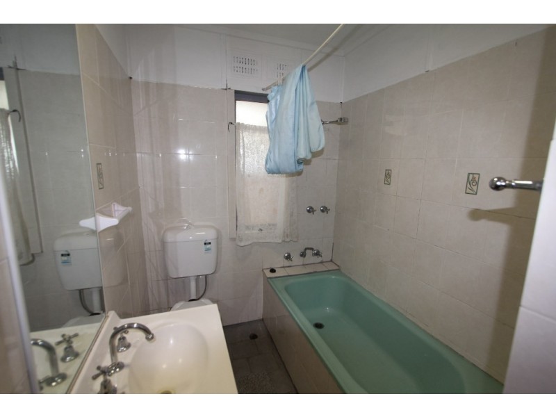 10 Stevenage Road, Canley Heights NSW 2166