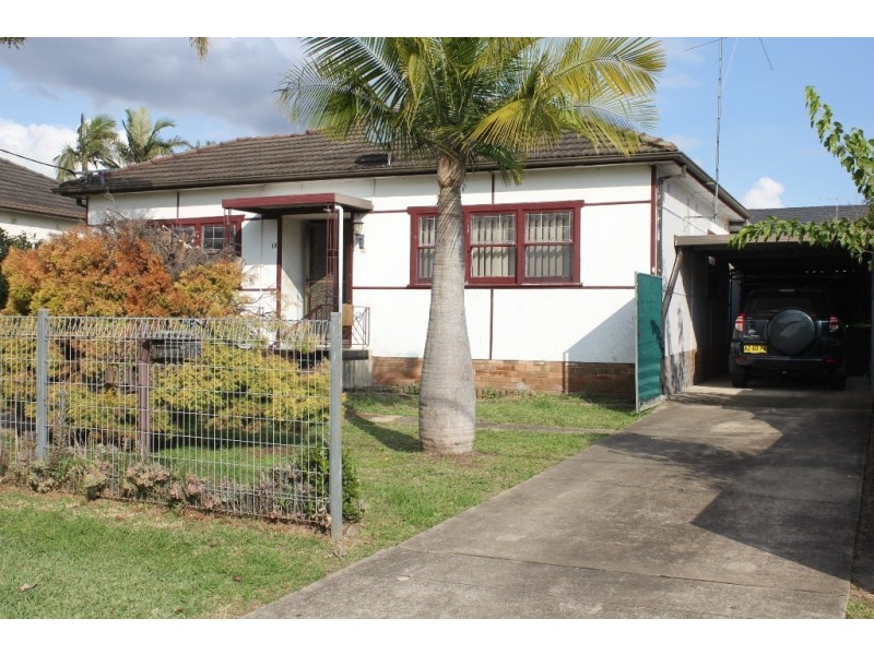 18 Roland Avenue, Liverpool NSW 2170