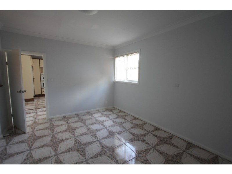 18 Roland Avenue, Liverpool NSW 2170