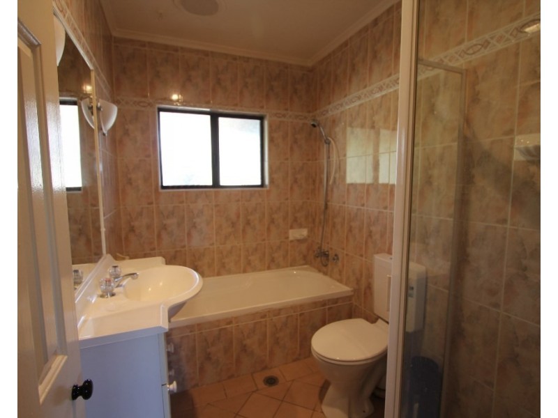 14 Sullivan Avenue, Lurnea NSW 2170