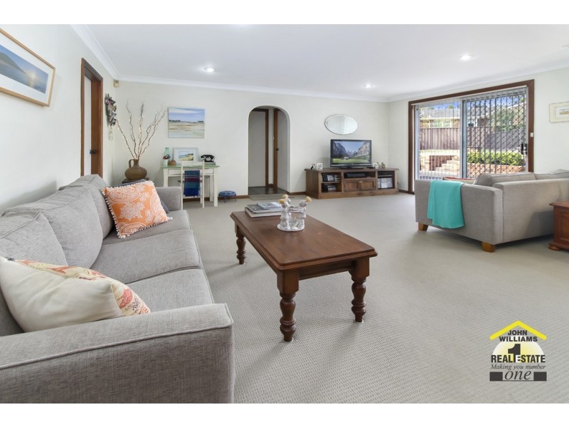 5 Baguette Close, Casula NSW 2170