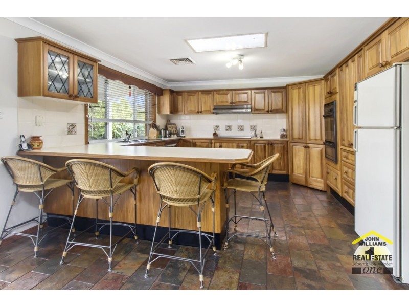 5 Baguette Close, Casula NSW 2170