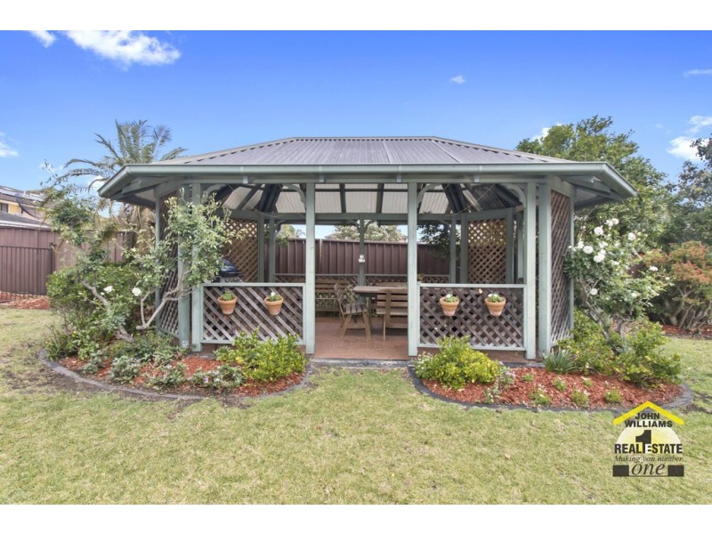 5 Baguette Close, Casula NSW 2170