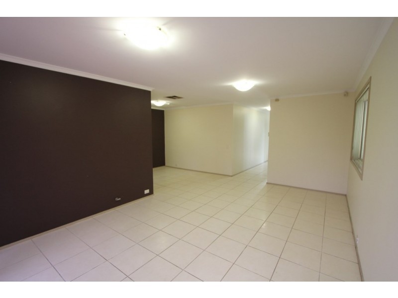 2 Frank Oliveri Drive, Chipping Norton NSW 2170