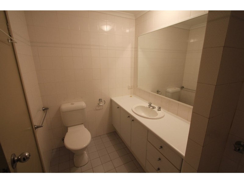 2 Frank Oliveri Drive, Chipping Norton NSW 2170