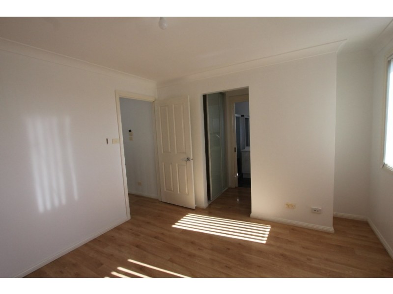 22 Aintree Close, Casula NSW 2170