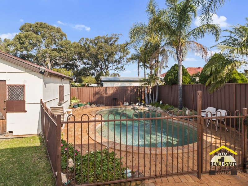 19 Lehn Road, East Hills NSW 2213