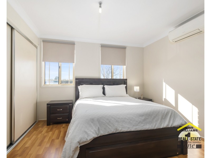 52 Minnamurra Circuit, Prestons NSW 2170