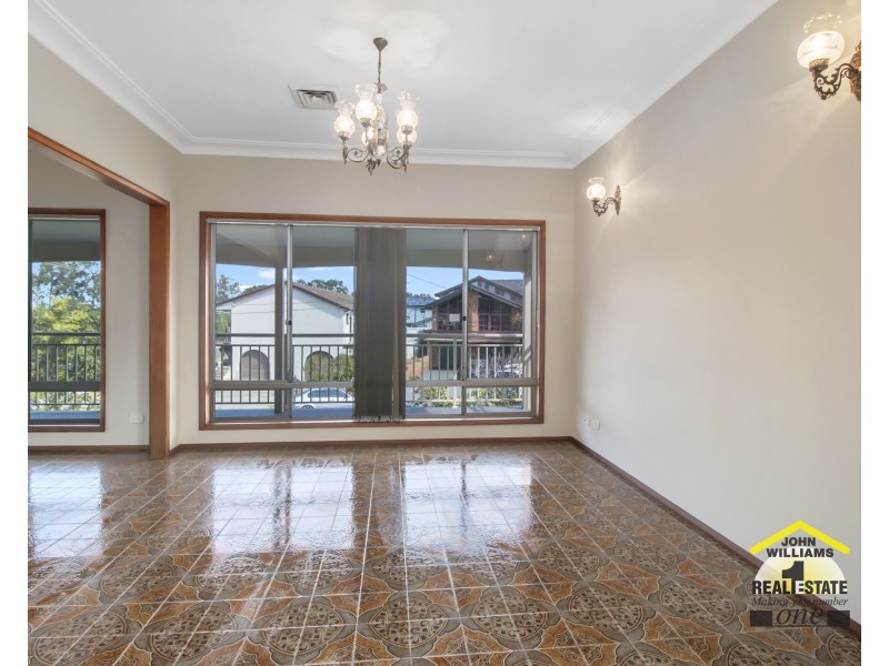 28 Silverwater Crescent, Lansvale NSW 2166