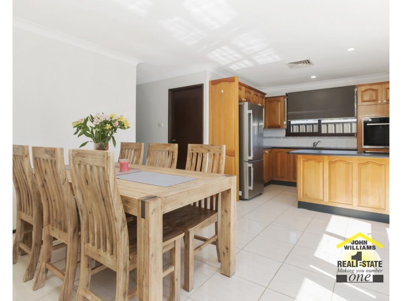 11 Joseph Street, Chipping Norton NSW 2170