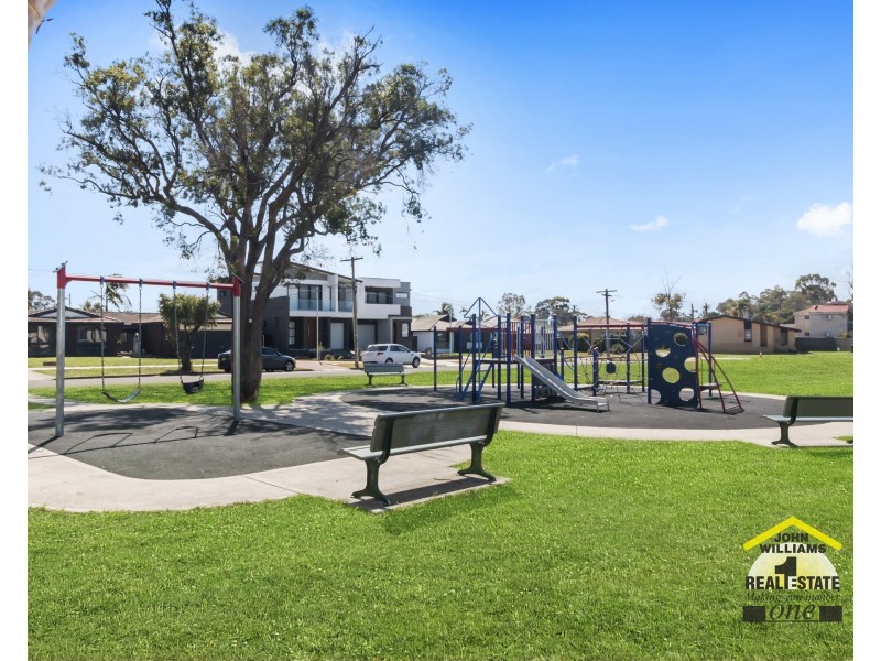 11 Joseph Street, Chipping Norton NSW 2170