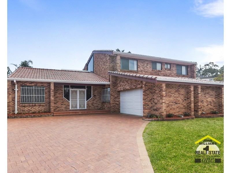 4 Binham Place, Chipping Norton NSW 2170