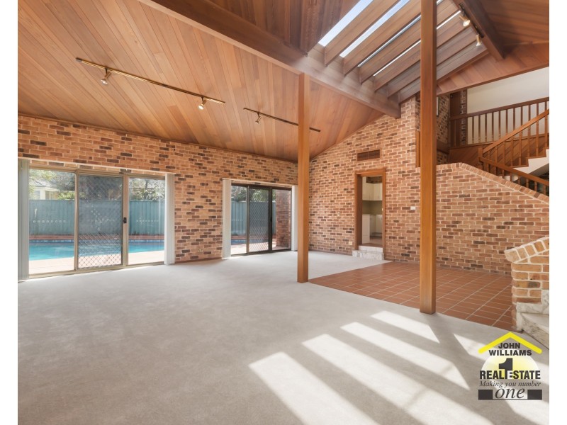 4 Binham Place, Chipping Norton NSW 2170
