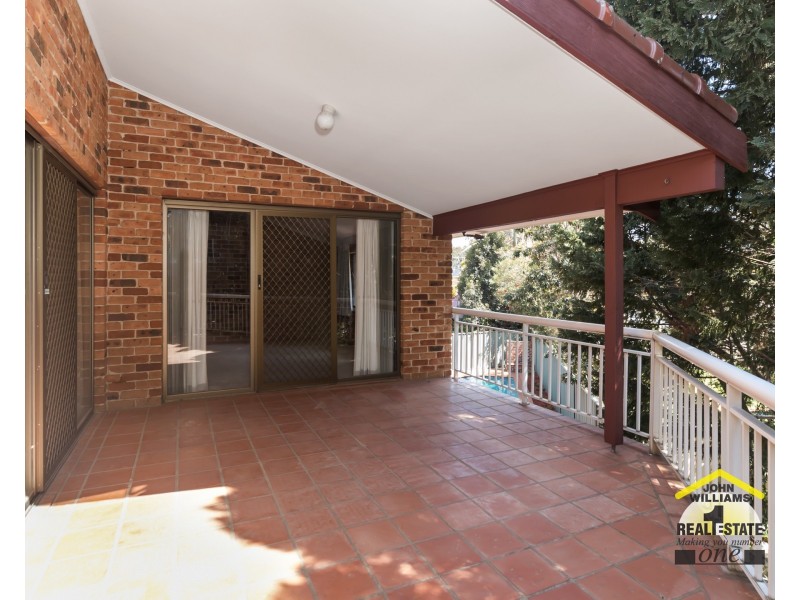 4 Binham Place, Chipping Norton NSW 2170
