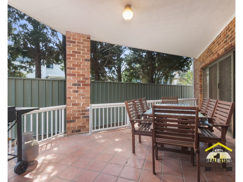 4 Binham Place, Chipping Norton NSW 2170
