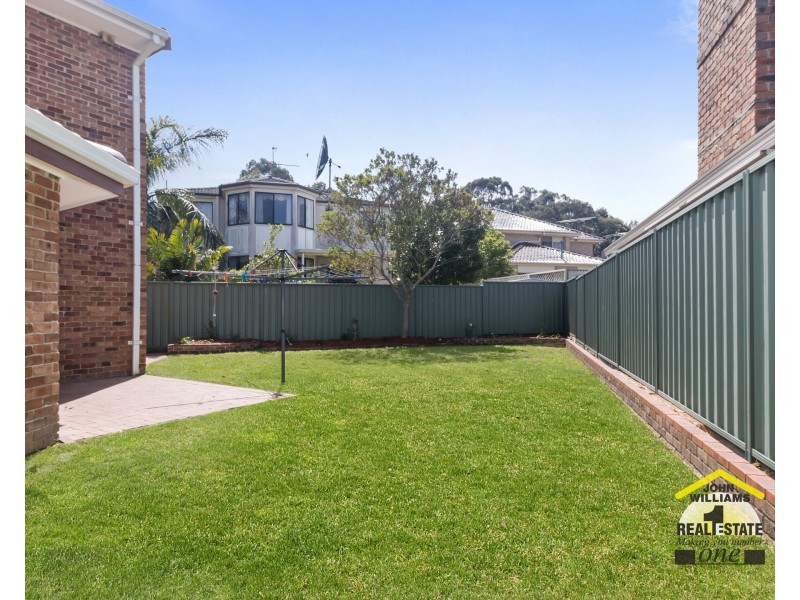 4 Binham Place, Chipping Norton NSW 2170