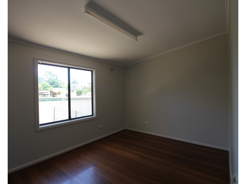 10 MOOMIN PLACE, Busby NSW 2168