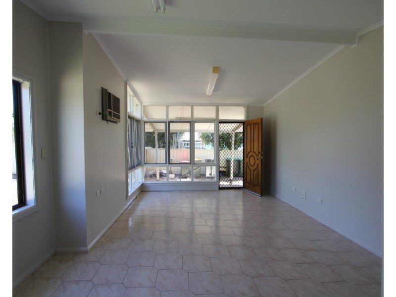 10 MOOMIN PLACE, Busby NSW 2168